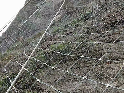 主动边坡防护网